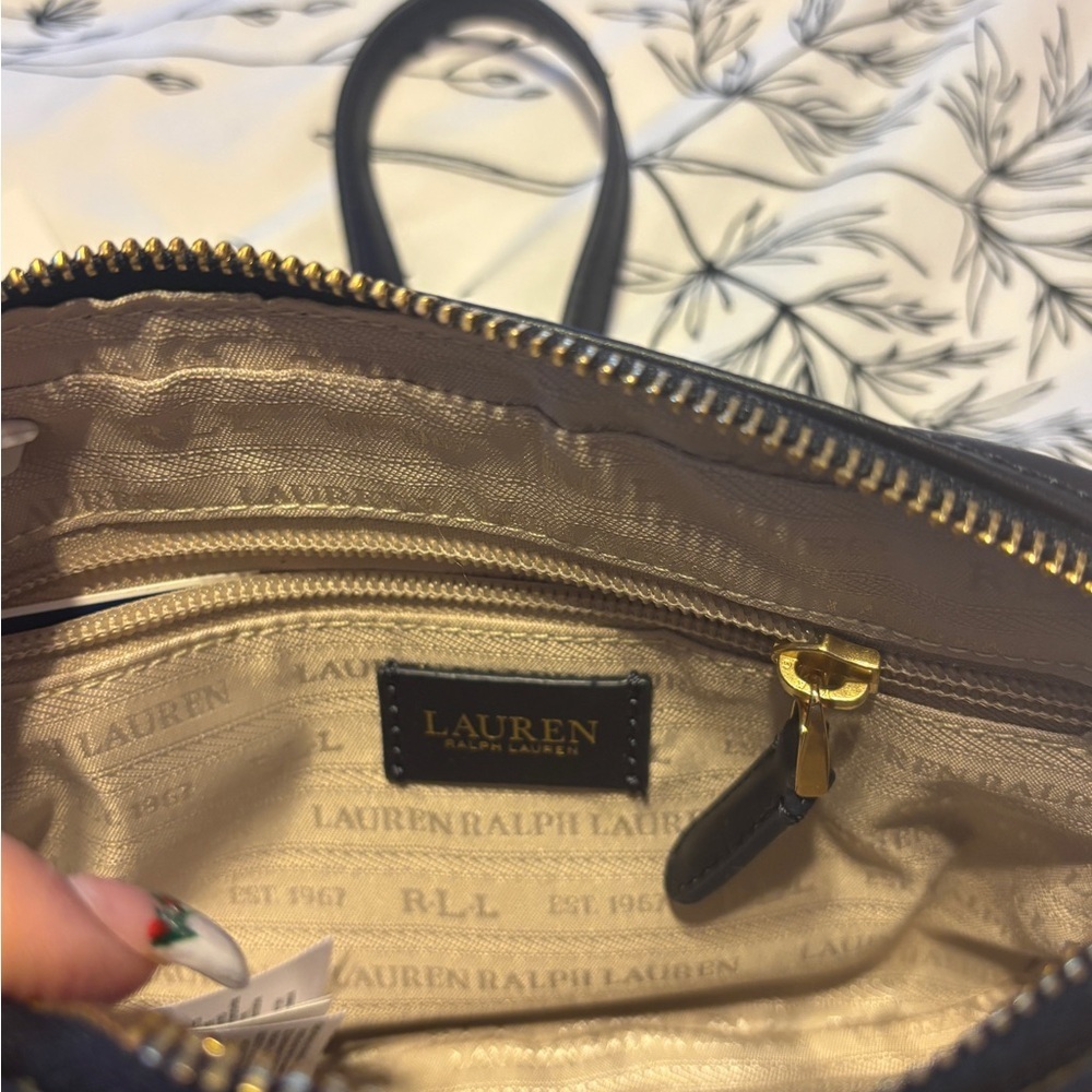 Sleek Stylish LAUREN RALPH LAUREN Hayes Medium Leather Crossbody Navy Blue - Picture 9 of 14